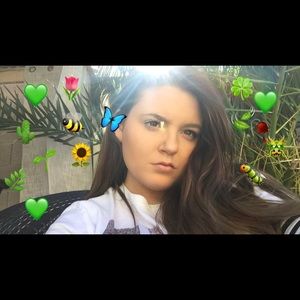 Meet your Posher, Kelly